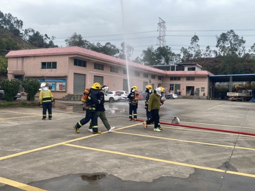 消防應(yīng)急演練 (5).jpg