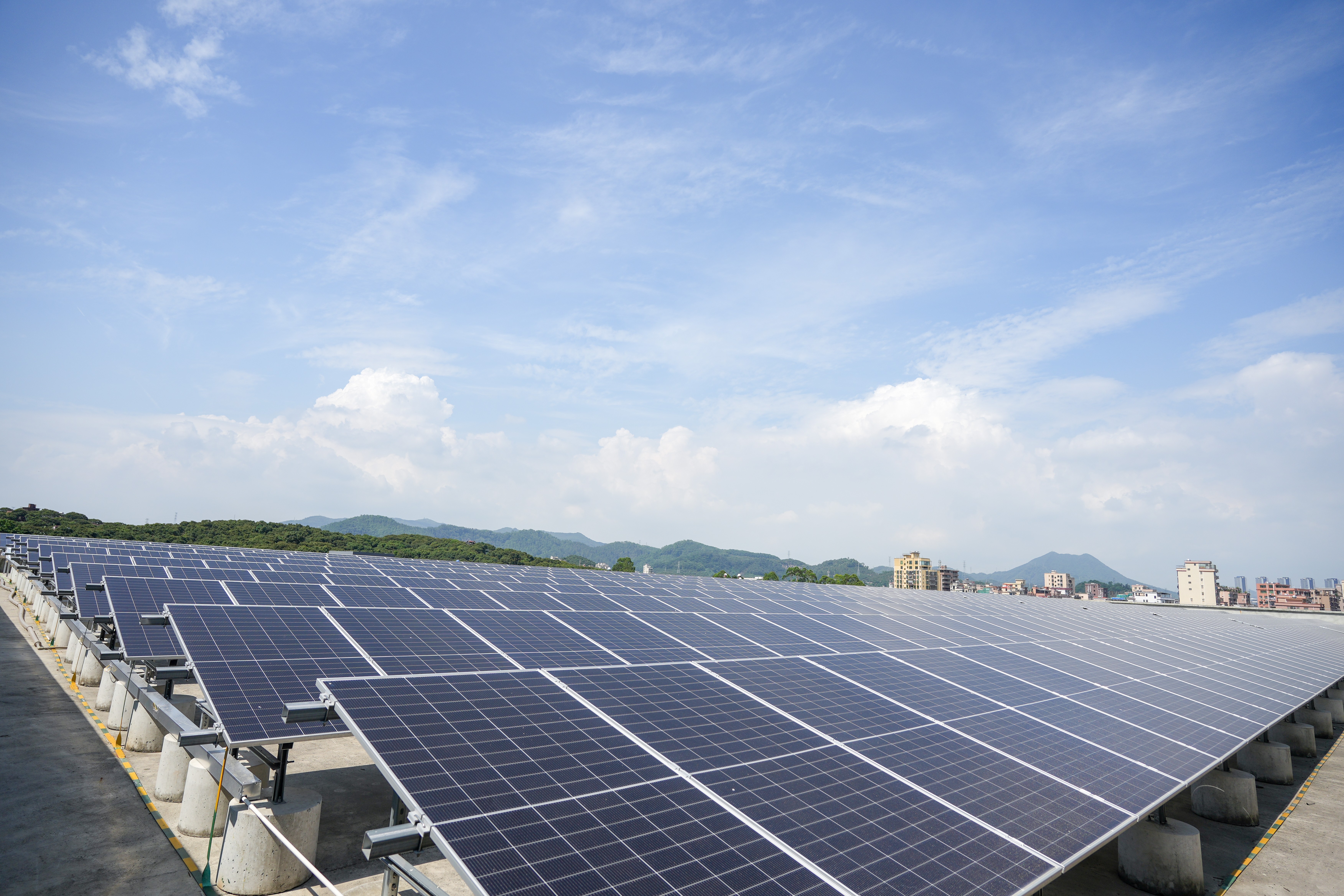 屋頂光伏.jpg 屋頂光伏.jpg